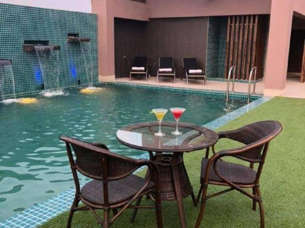 Hotel Castle Salam Khulna Extérieur photo